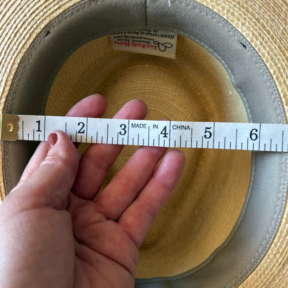 Sunbody Hat Handcrafted - Picture 11 of 16